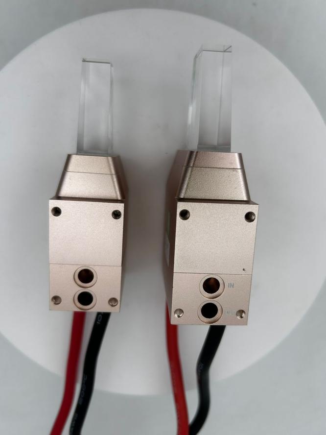 Diode bar builder for prism-based hair lasers